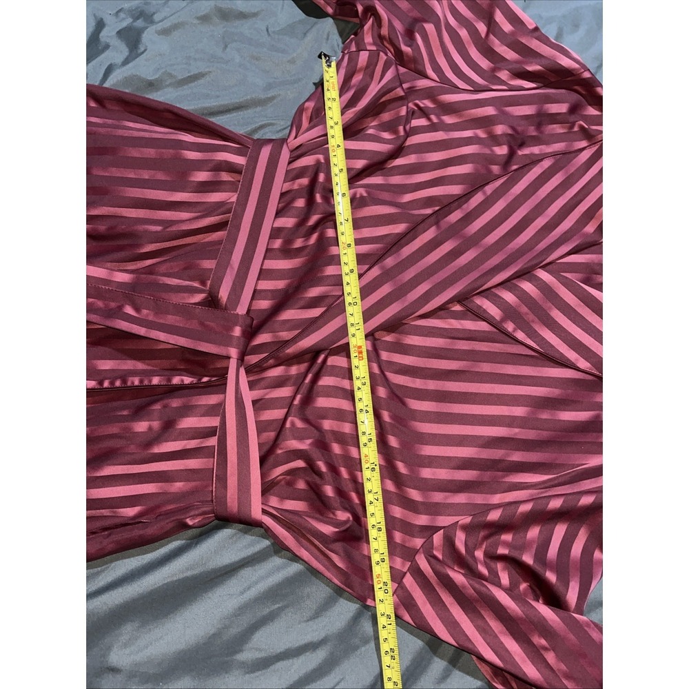 Cabernet Sleep Sense Robe Size Medium Womens Rose Red Stripe Silky Dressing Robe - Picture 14 of 14